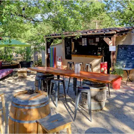 Κάμπινγκ Avec Terrasse Pour 5 Pers. Au - Api-1-52-779 Esparron-de-Verdon